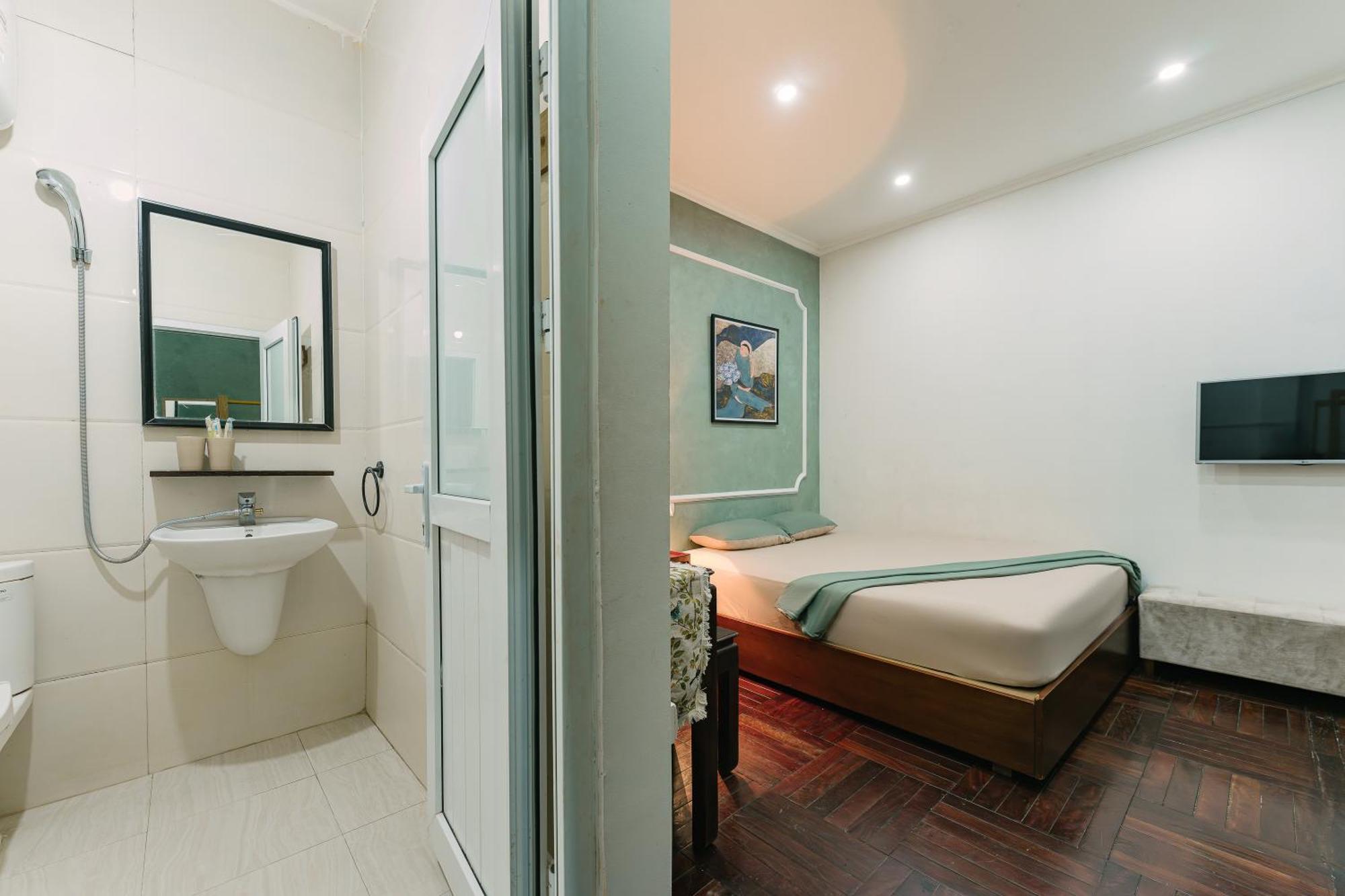 Legume House - 50m To Hoan Kiem Дом отдыха Ханой